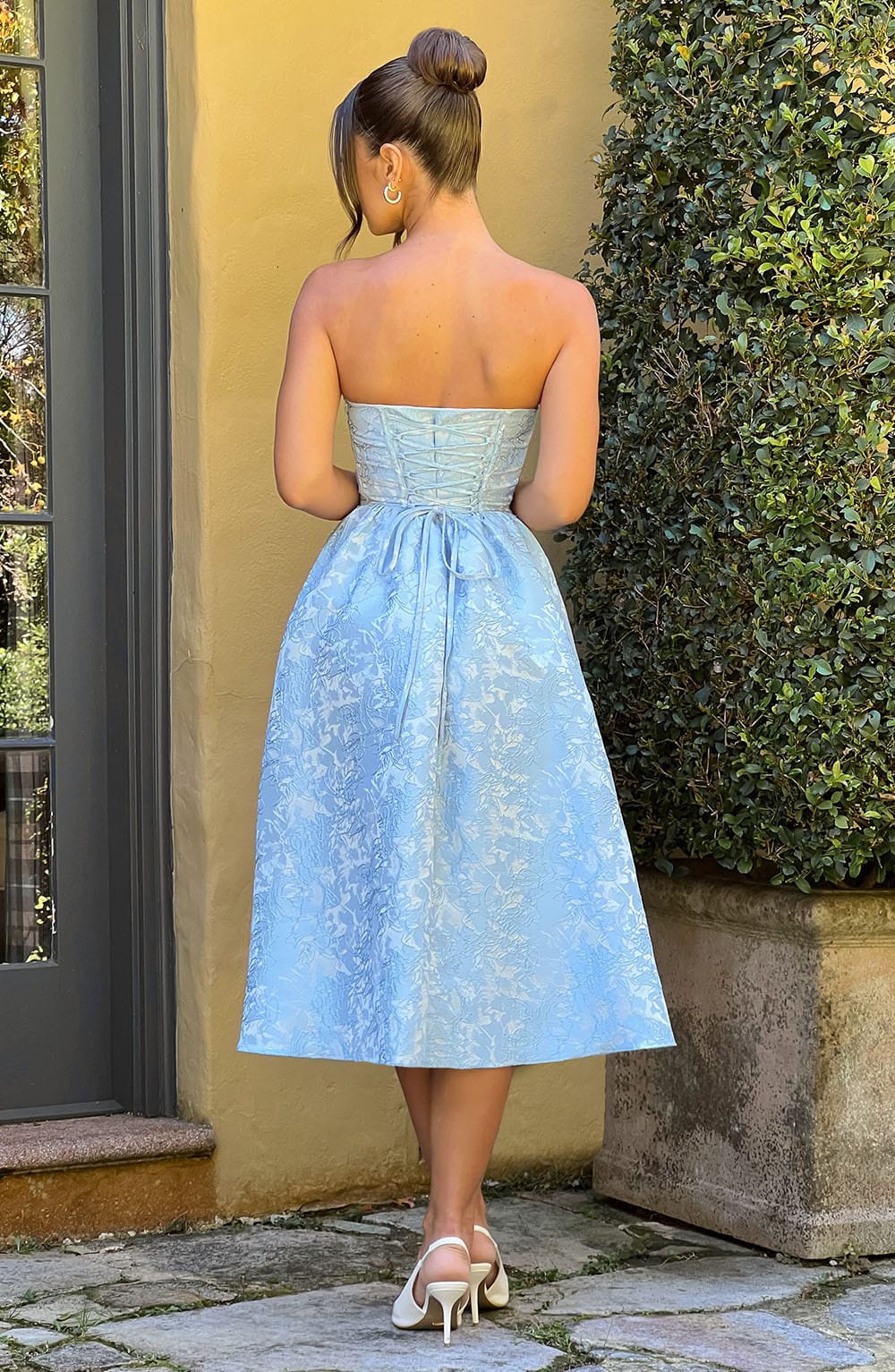 Saoirse Midi Dress Blue – Vestido Midi Saoirse Azul, Elegância e Sofisticação em Cada Detalhe