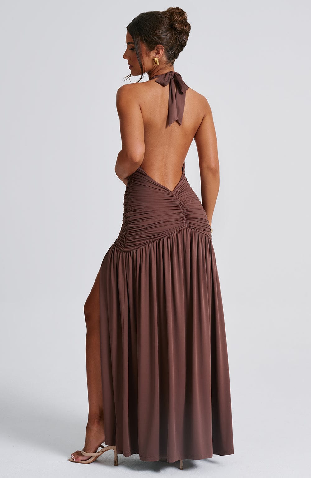 Melania Maxi Dress Chocolate – Vestido Longo Melania Chocolate, Sofisticação e Elegância Refinada