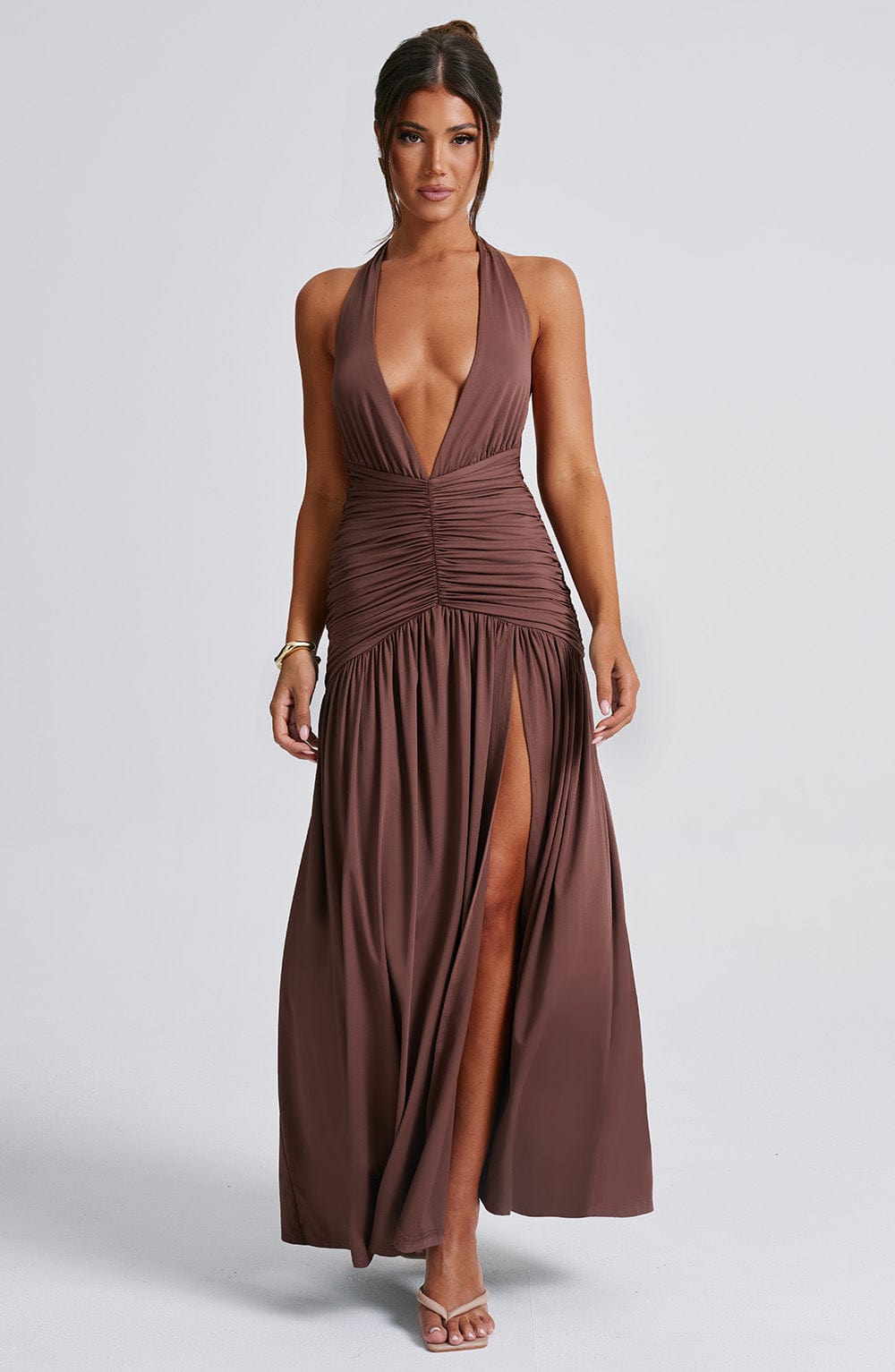 Melania Maxi Dress Chocolate – Vestido Longo Melania Chocolate, Sofisticação e Elegância Refinada