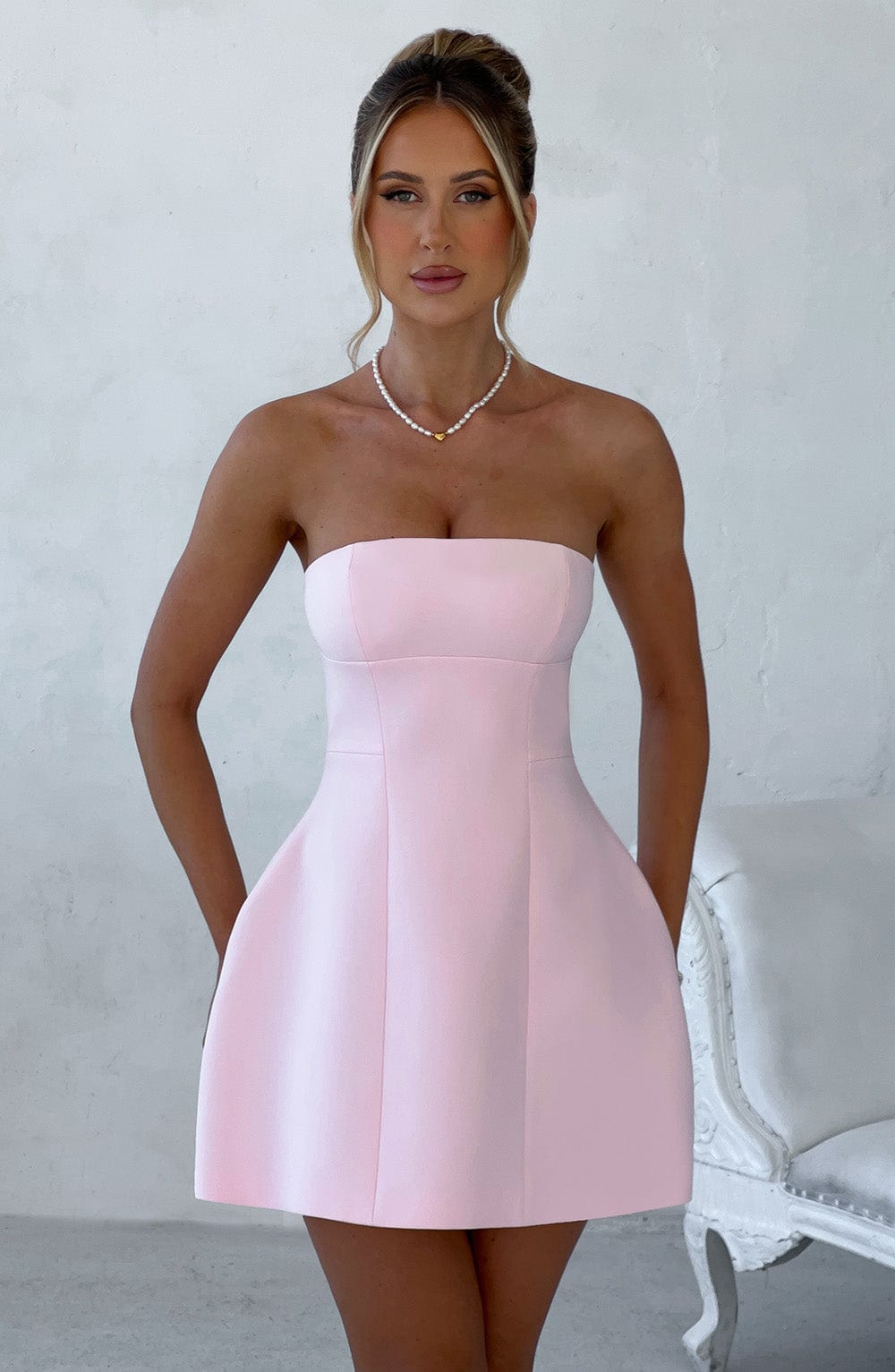 Asha Mini Dress Blush – Vestido Mini Asha Blush, Delicadeza e Elegância em Uma Peça Sofisticada