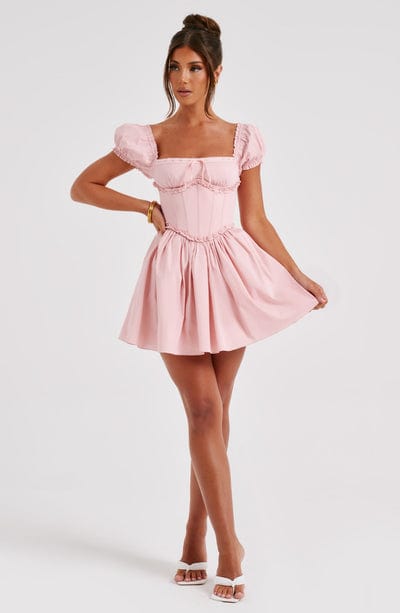Penelope Mini Dress Blush – Vestido Mini Penelope Blush, Elegância e Delicadeza em uma Peça Única