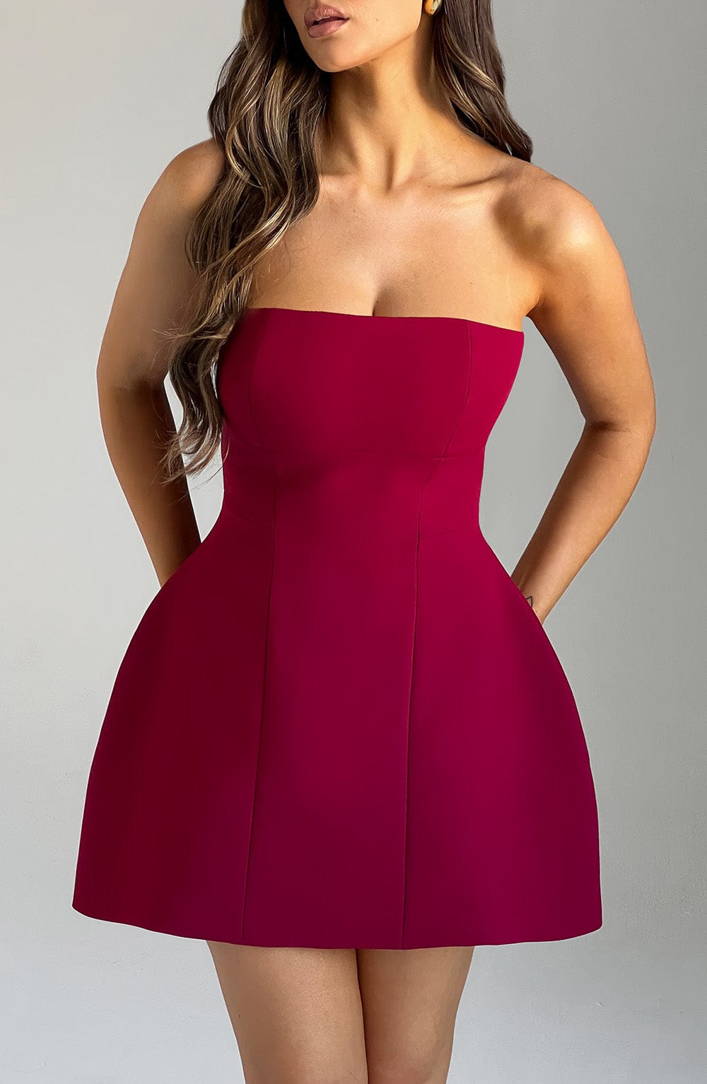 Asha Mini Dress Red – Vestido Mini Asha Vermelho, Sofisticação e Estilo Apaixonante