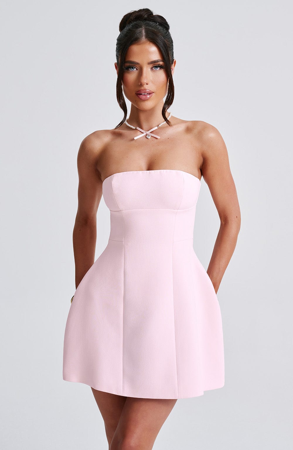 Asha Mini Dress Blush – Vestido Mini Asha Blush, Delicadeza e Elegância em Uma Peça Sofisticada