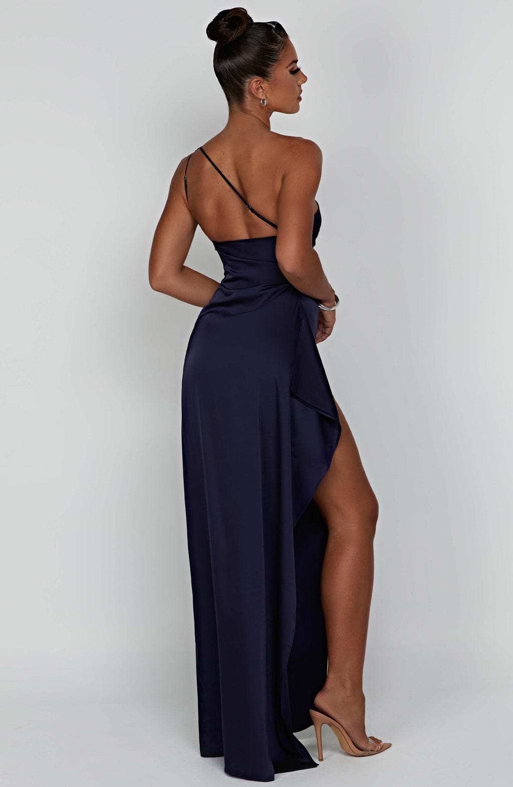Ariel Maxi Dress Navy - Vestido Longo Ariel Azul Marinho, Sofisticação Atemporal e Elegância
