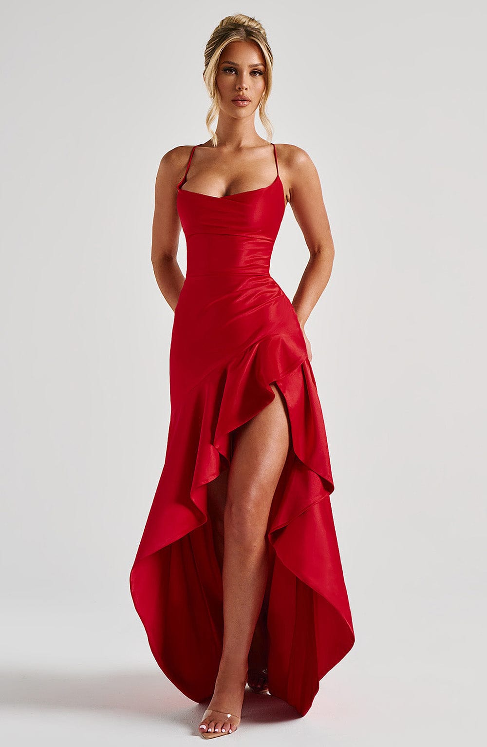 Samira Maxi Dress Red – Vestido Longo Samira Vermelho, Poder e Sofisticação Atemporal