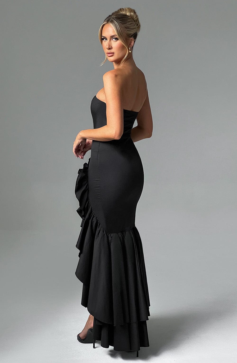 Angelina Maxi Dress Black - Vestido Longo Angelina Preto, Sofisticação Atemporal e Elegância Refinada