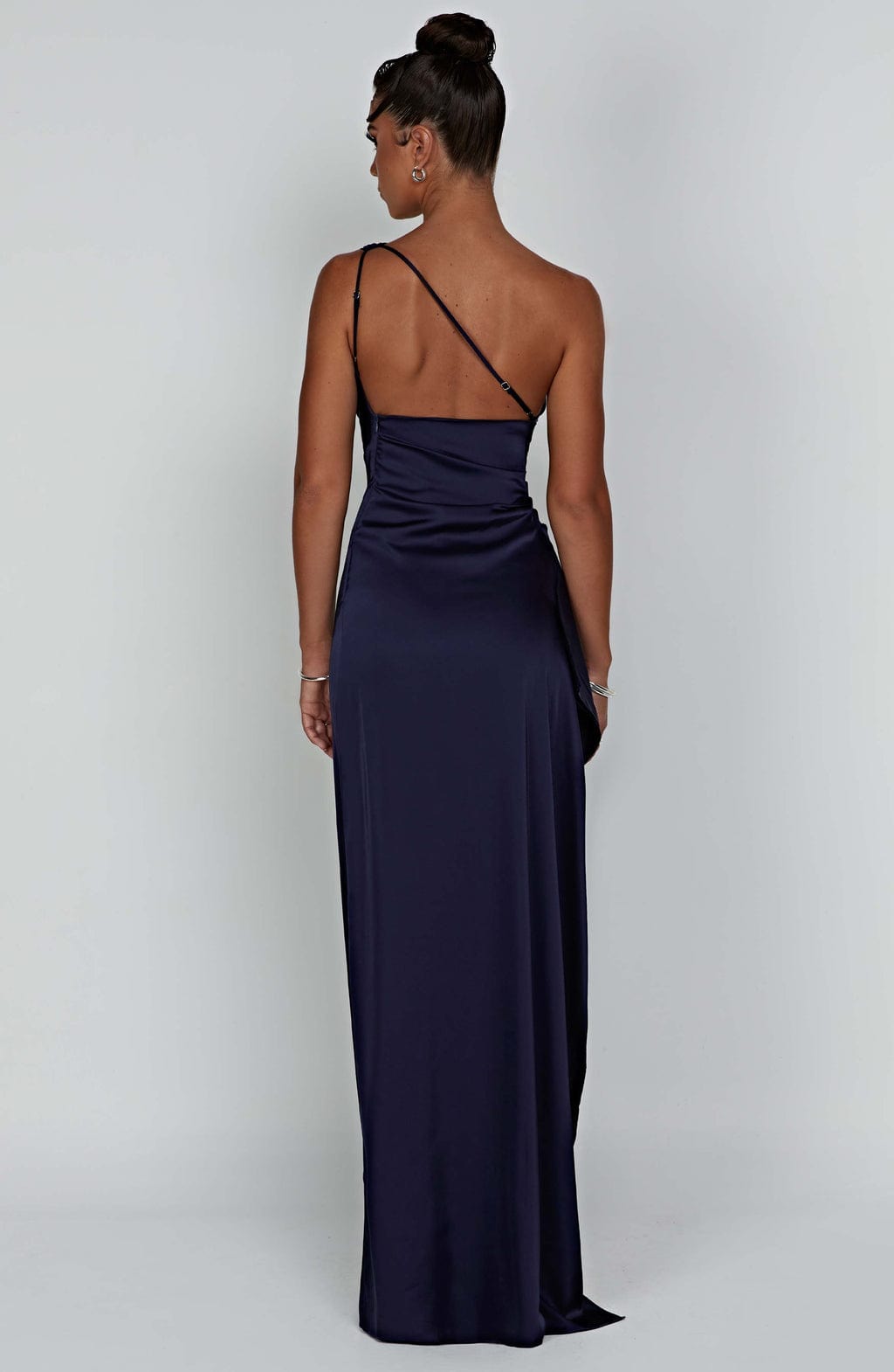 Ariel Maxi Dress Navy - Vestido Longo Ariel Azul Marinho, Sofisticação Atemporal e Elegância