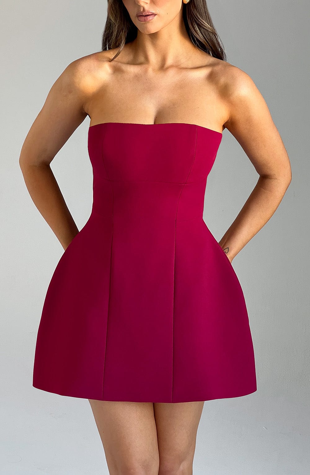 Asha Mini Dress Red – Vestido Mini Asha Vermelho, Sofisticação e Estilo Apaixonante